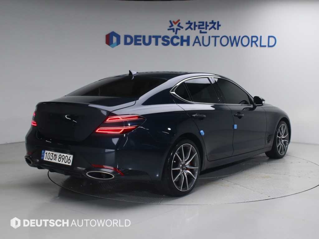 Genesis G70 - Vista 2