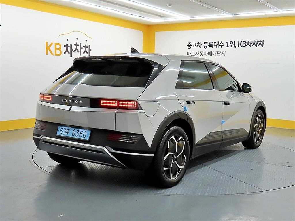 HYUNDAI Ioniq 5 - Vista 4