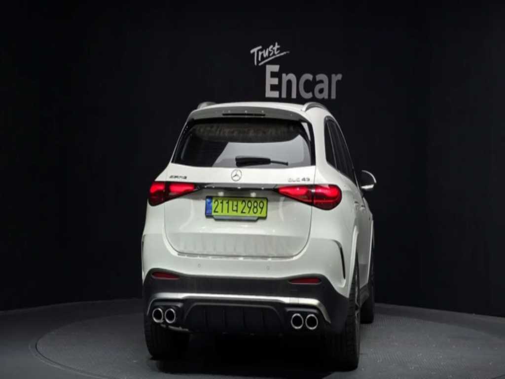 Mercedes Benz GLC Class - Vista 4