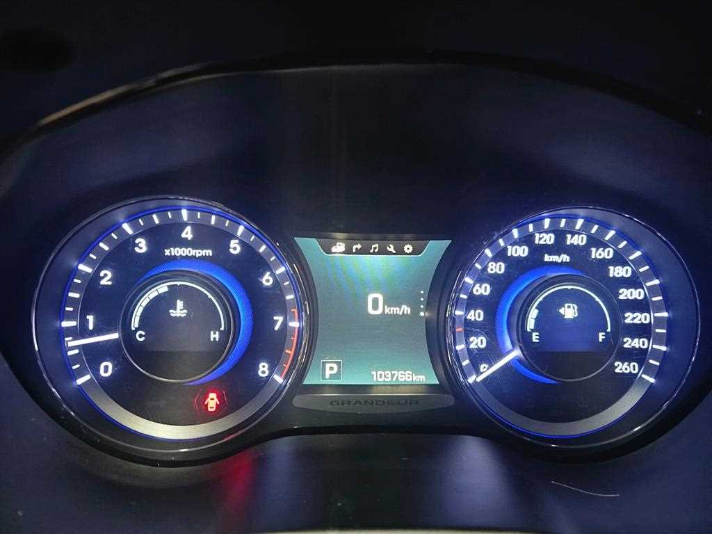 HYUNDAI Grandeur - Vista 8