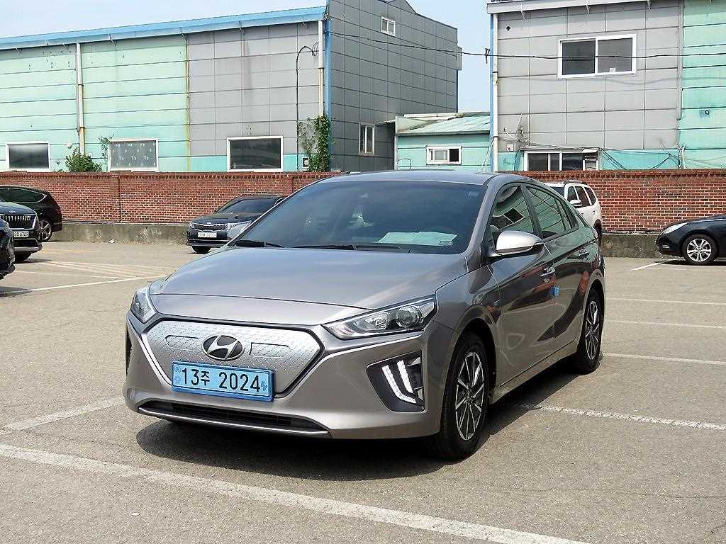 HYUNDAI Ioniq - Vista 2