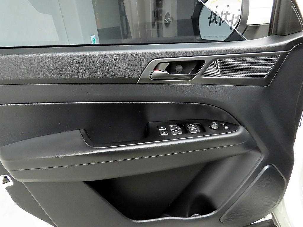 Ssangyong Rexton - Vista 11