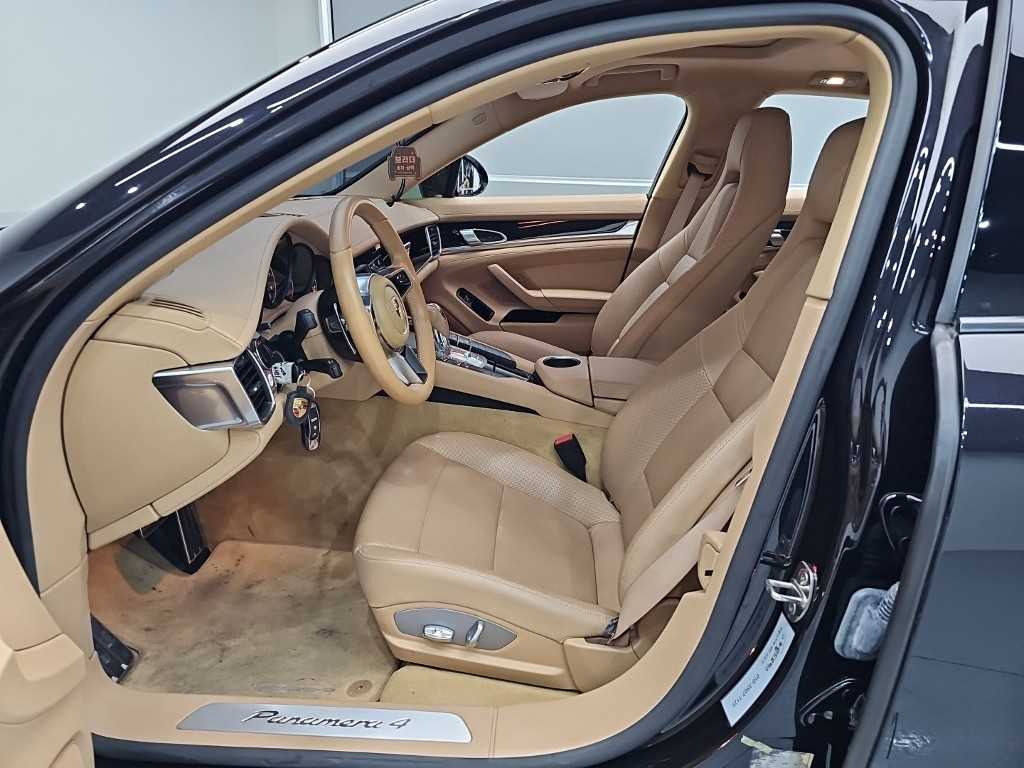 Porsche Panamera - Vista 11
