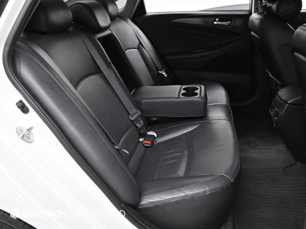 HYUNDAI Sonata - Vista 12