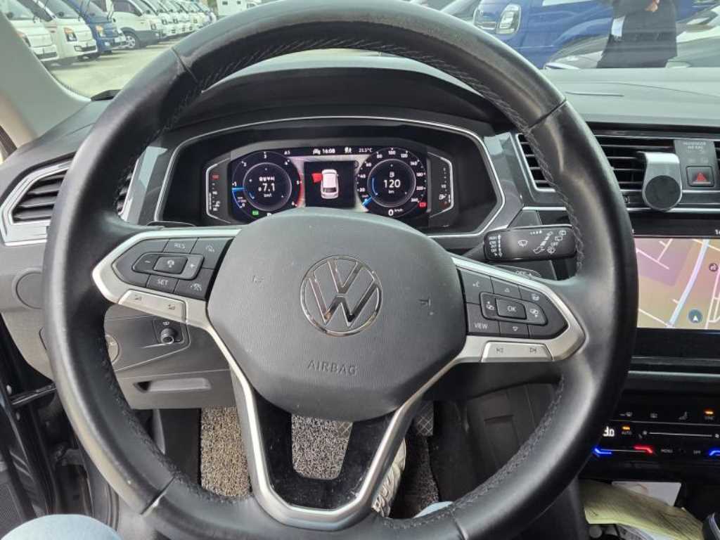 Volkswagen Tiguan - Vista 7