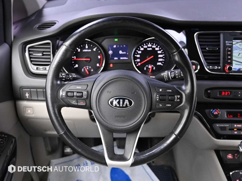 KIA Carnival 2017 - Importación desde Corea - HF Imports Iquique - Foto 13