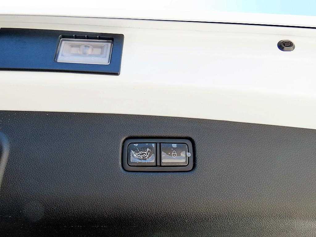 Genesis GV70 2024 Blanco - Importación desde Corea - HF Imports Iquique - Foto 15