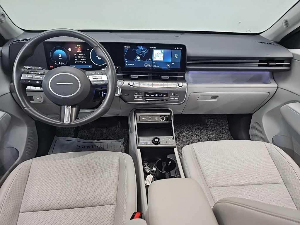 HYUNDAI Kona - Vista 7