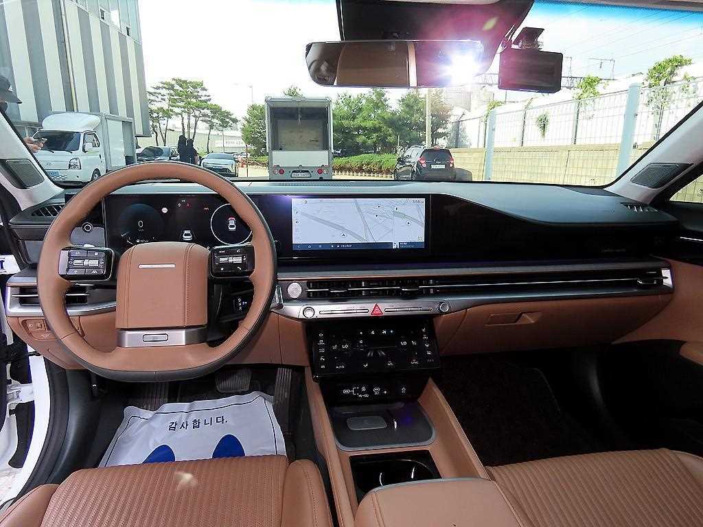 HYUNDAI Grandeur - Vista 7