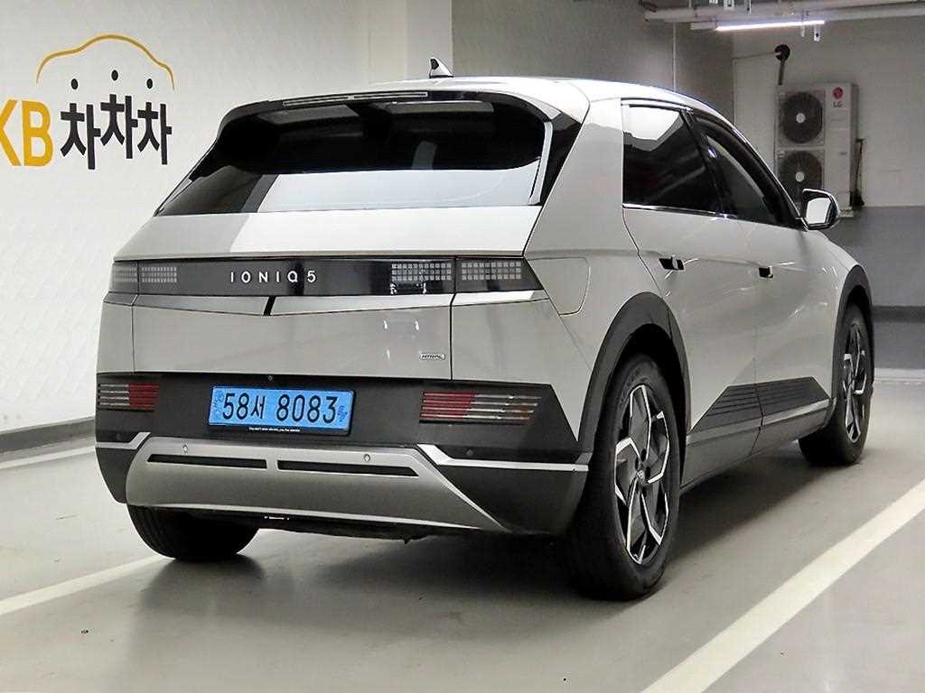 HYUNDAI Ioniq 5 - Vista 4