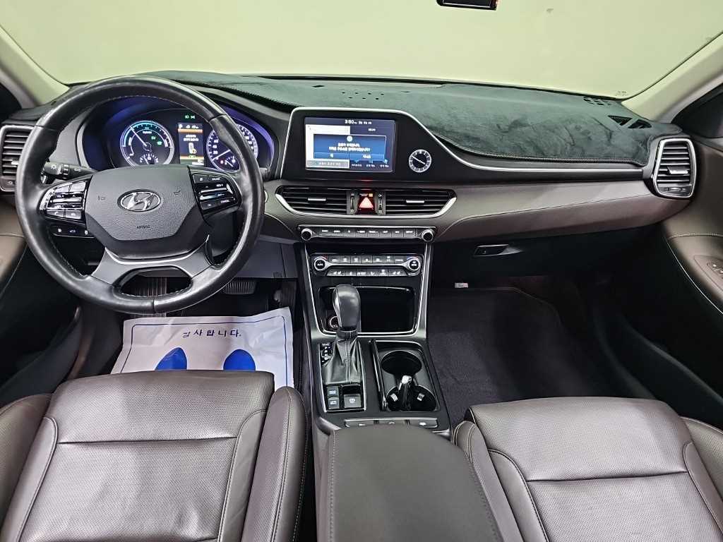 HYUNDAI Grandeur - Vista 7