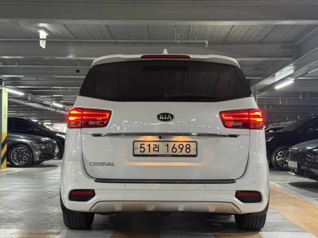 KIA Carnival - Vista 3