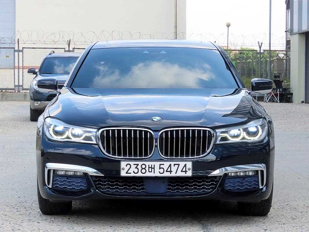 BMW 7 Series 2017 Negro - Importación desde Corea - HF Imports Iquique - Foto 1