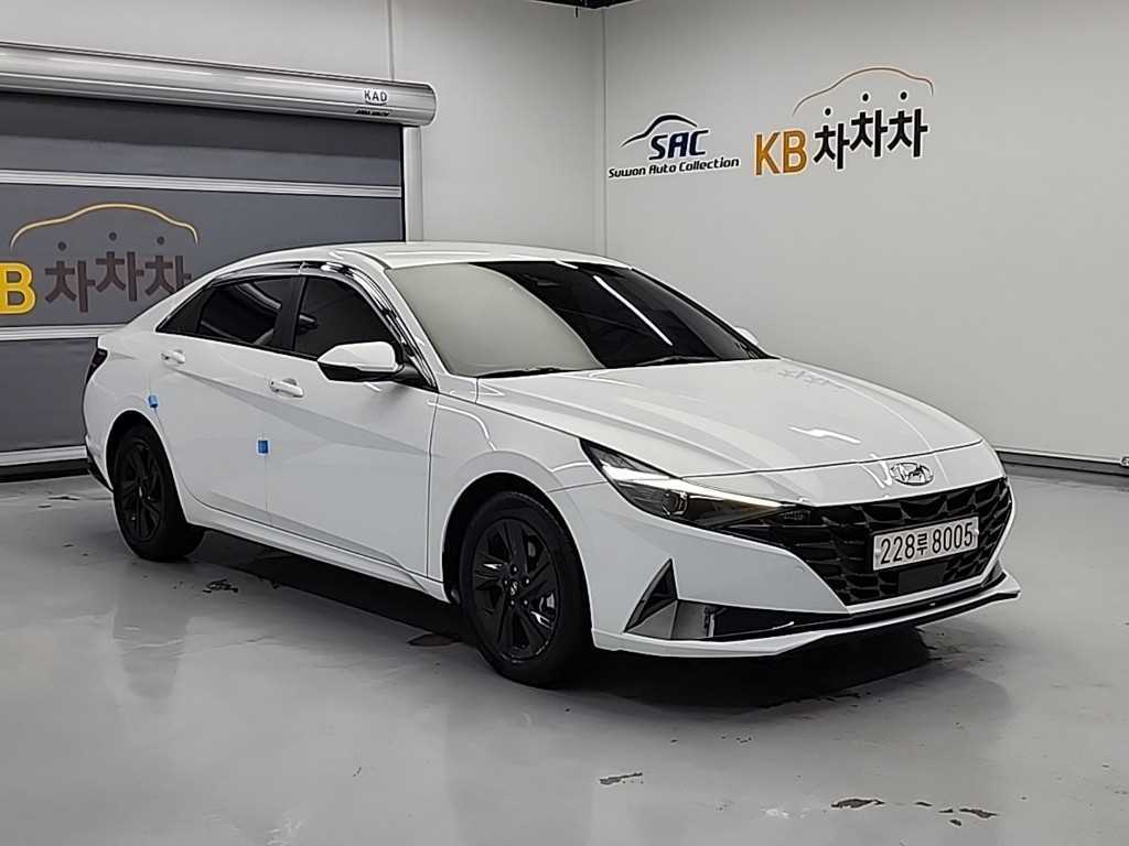 HYUNDAI Avante - Vista 4