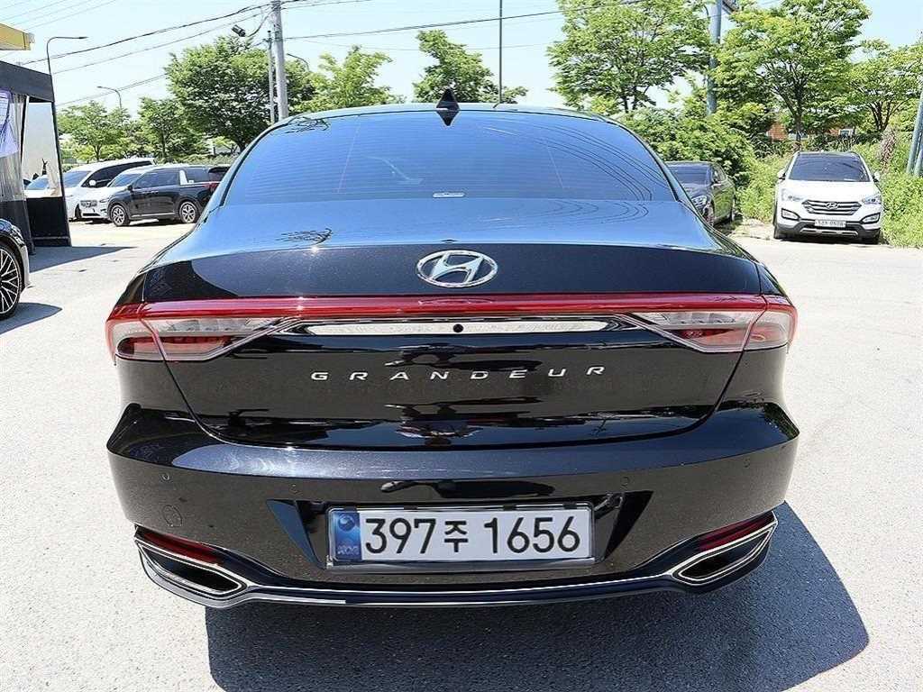 HYUNDAI Grandeur - Vista 4