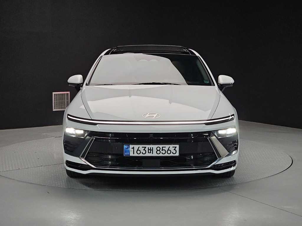 HYUNDAI Sonata - Vista 2