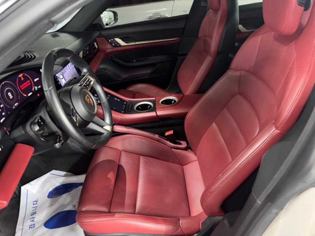 Porsche Taycan - Vista 6
