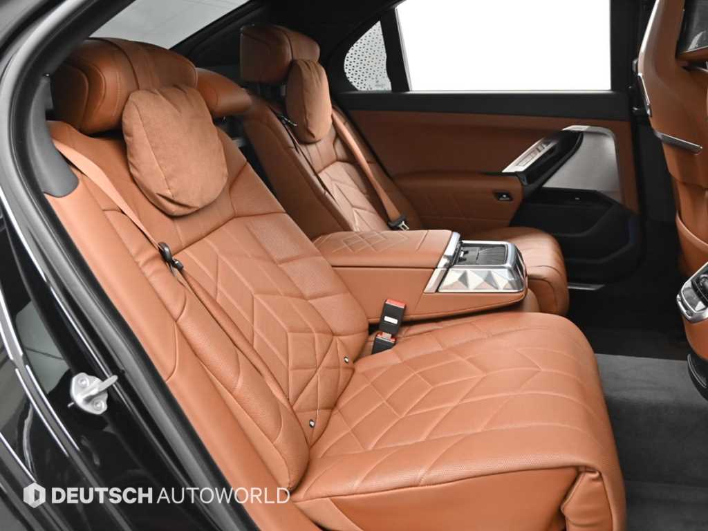 BMW 7 Series - Vista 12