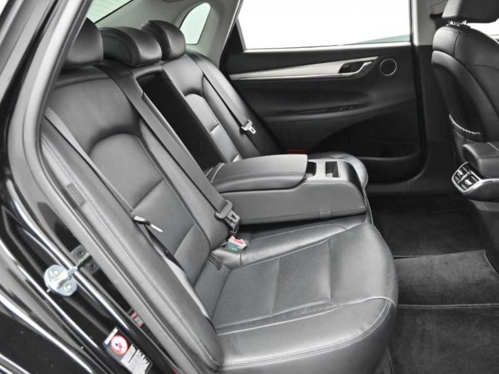 HYUNDAI Grandeur - Vista 12