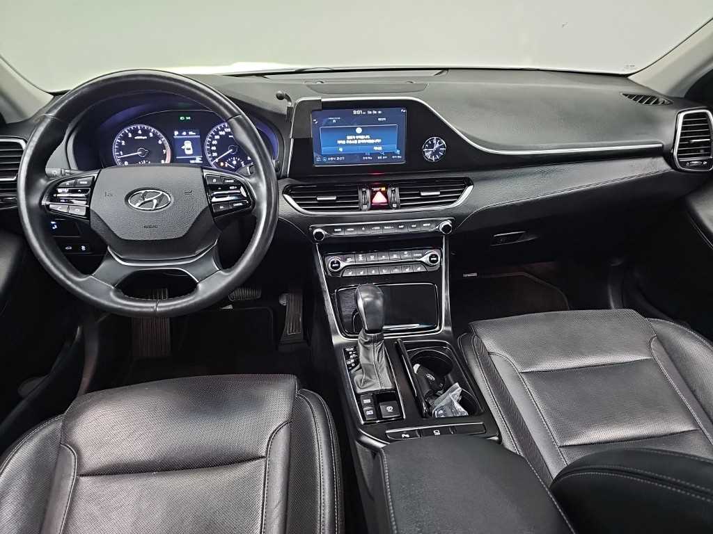 HYUNDAI Grandeur - Vista 7