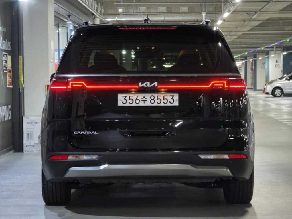 KIA Carnival - Vista 5