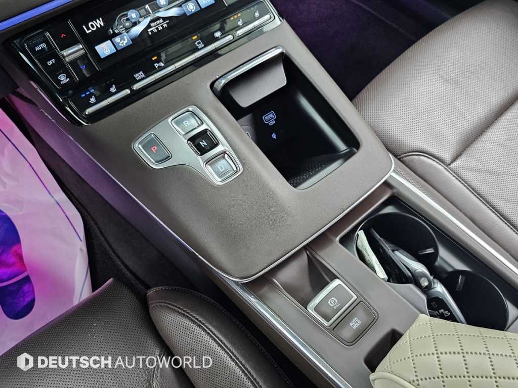 HYUNDAI Grandeur - Vista 9