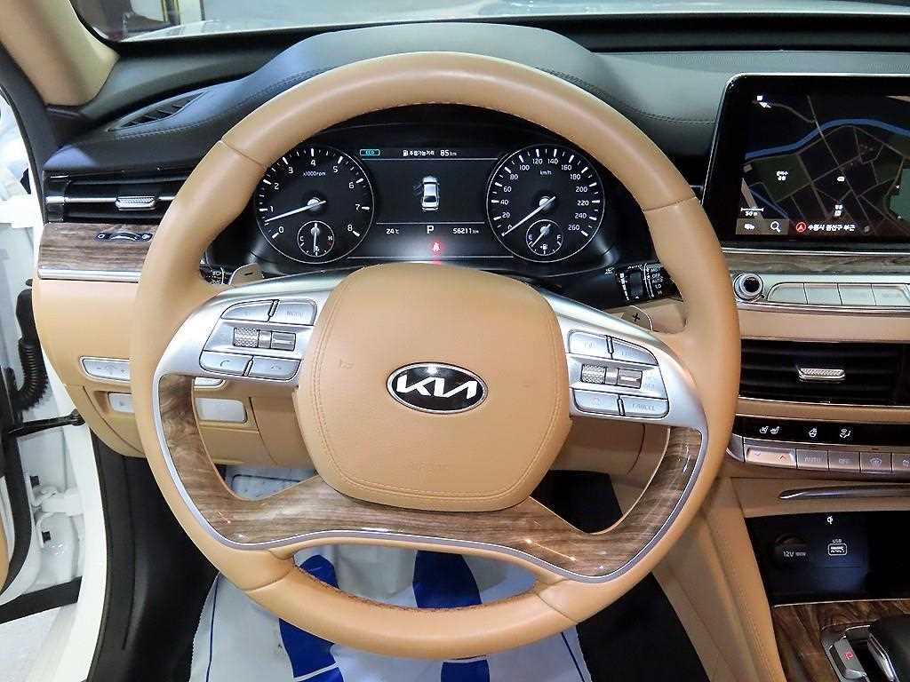 KIA K9 - Vista 9