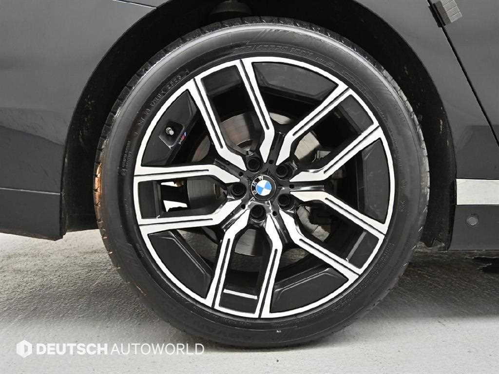 BMW 7 Series - Vista 5