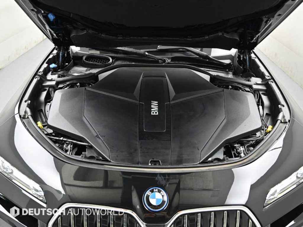 BMW i7 - Vista 6