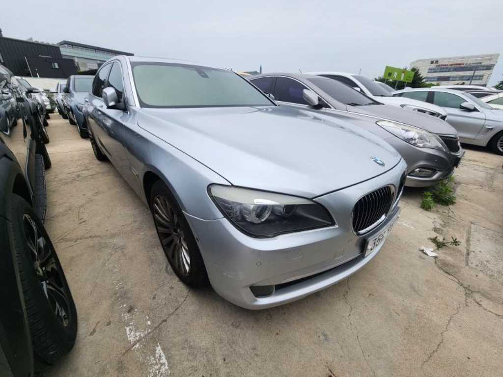 BMW 7 Series - Vista 3