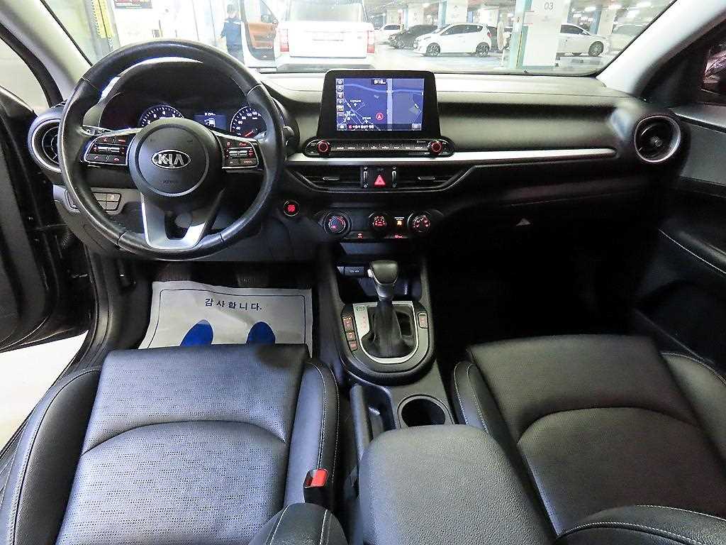 KIA K3 - Vista 10