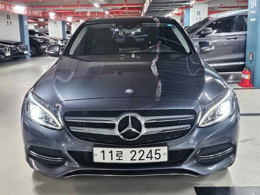 Mercedes Benz C Class - Vista 2