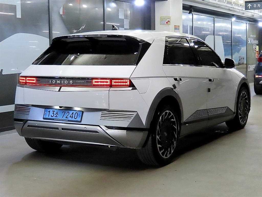 HYUNDAI Ioniq 5 - Vista 4