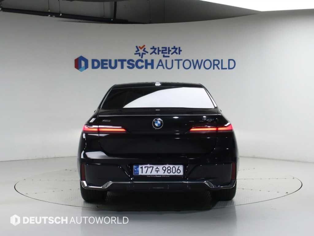 BMW 7 Series - Vista 4