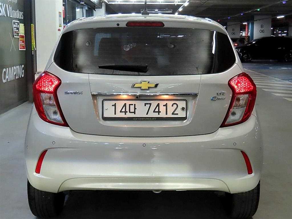 Chevrolet Spark - Vista 5