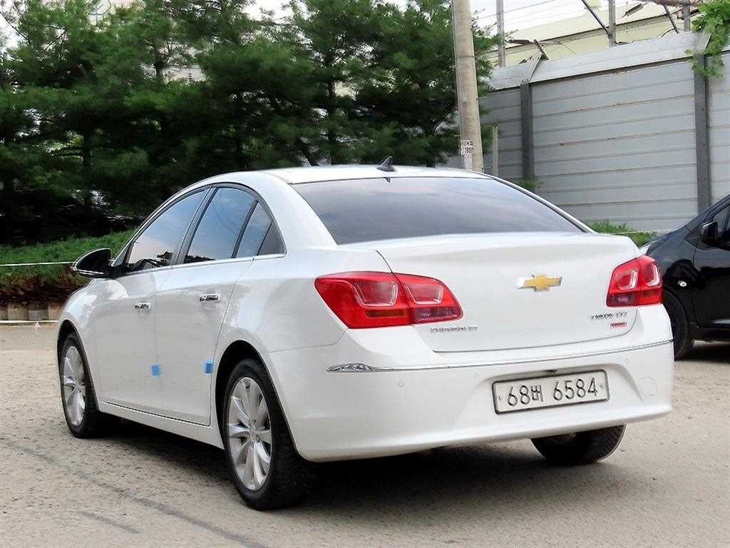 Chevrolet Cruise - Vista 3
