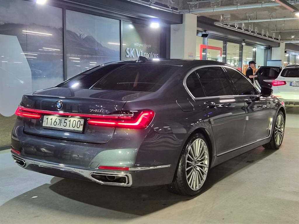 BMW 7 Series - Vista 4