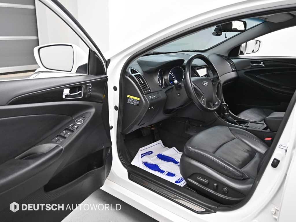HYUNDAI Sonata - Vista 11
