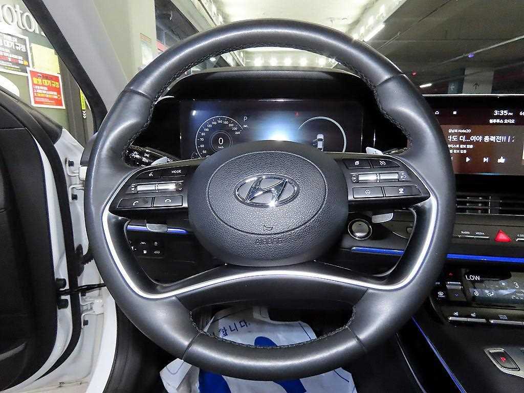 HYUNDAI Grandeur - Vista 8