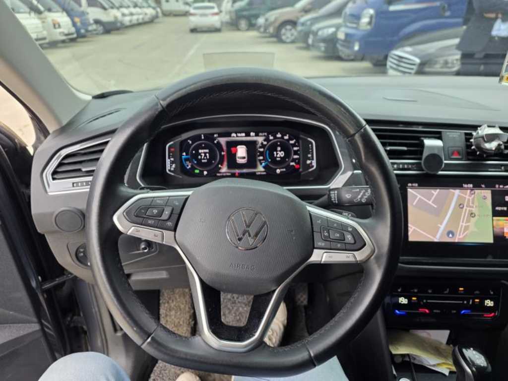 Volkswagen Tiguan - Vista 6