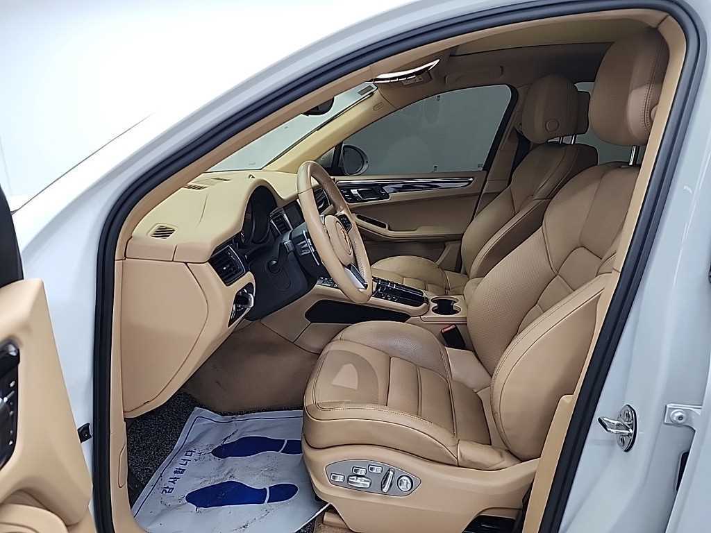 Porsche Macan - Vista 11