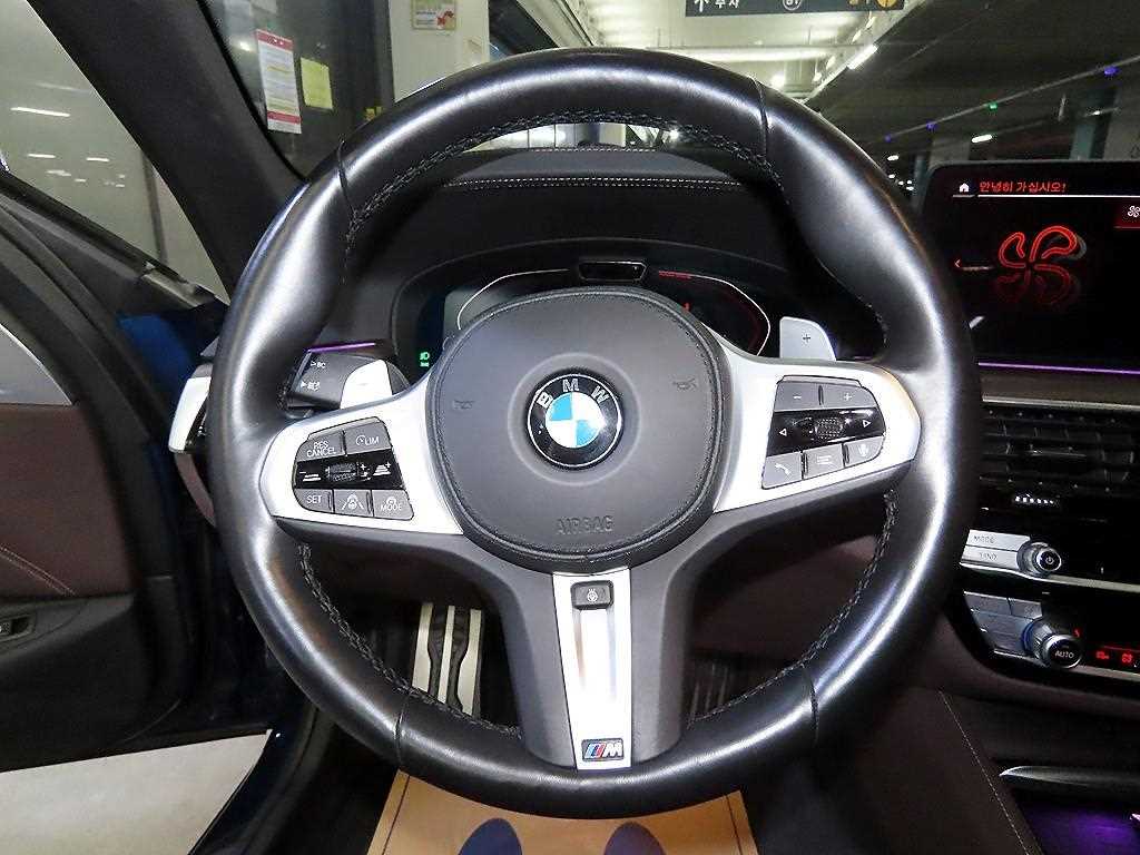 BMW 5 Series - Vista 8