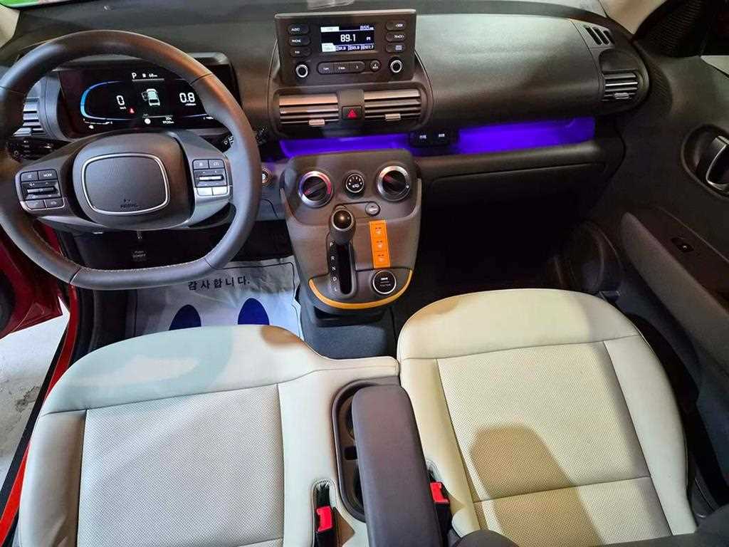 HYUNDAI Casper - Vista 10