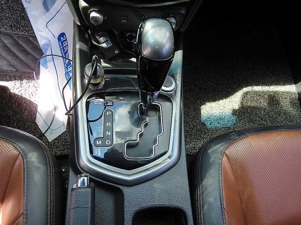 Ssangyong Tivoli - Vista 10