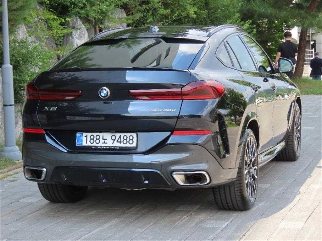 BMW X6 - Vista 3