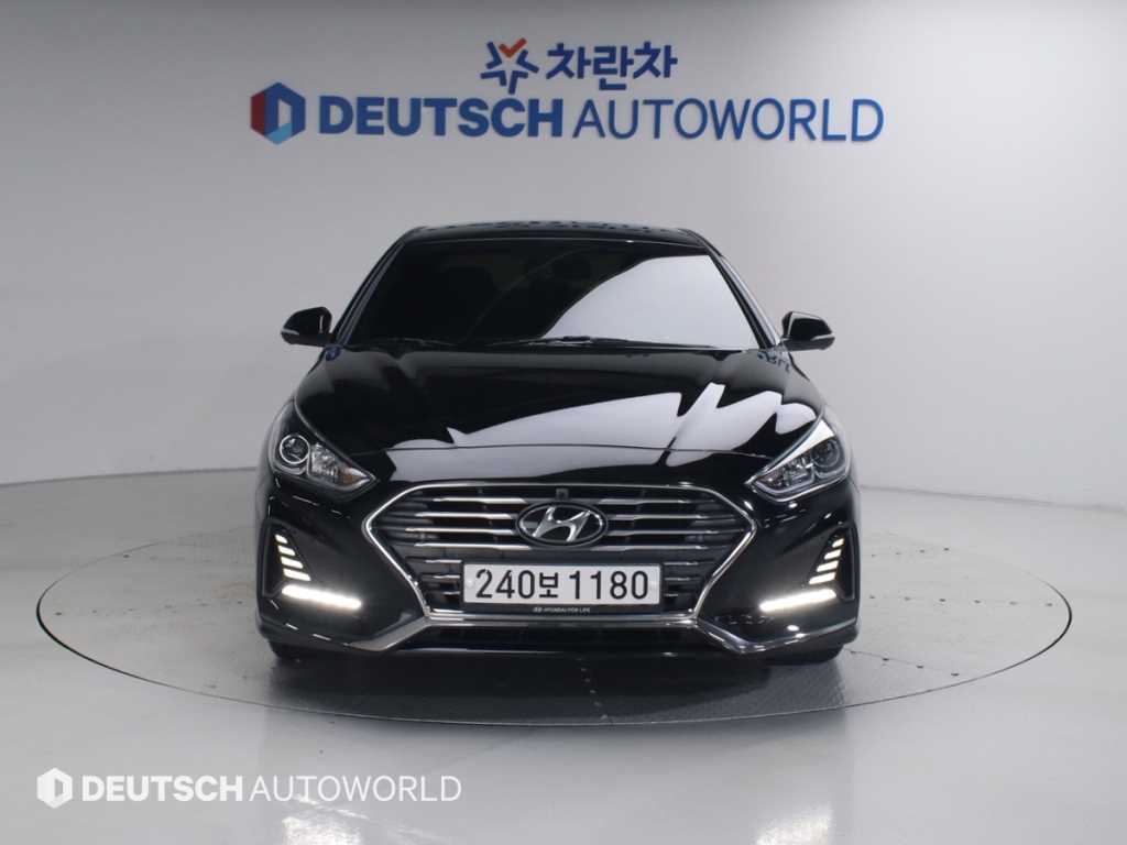 HYUNDAI Sonata - Vista 3