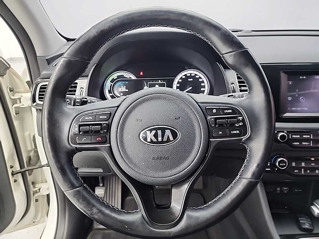 KIA Niro - Vista 9