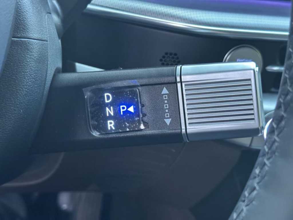 HYUNDAI Grandeur - Vista 10