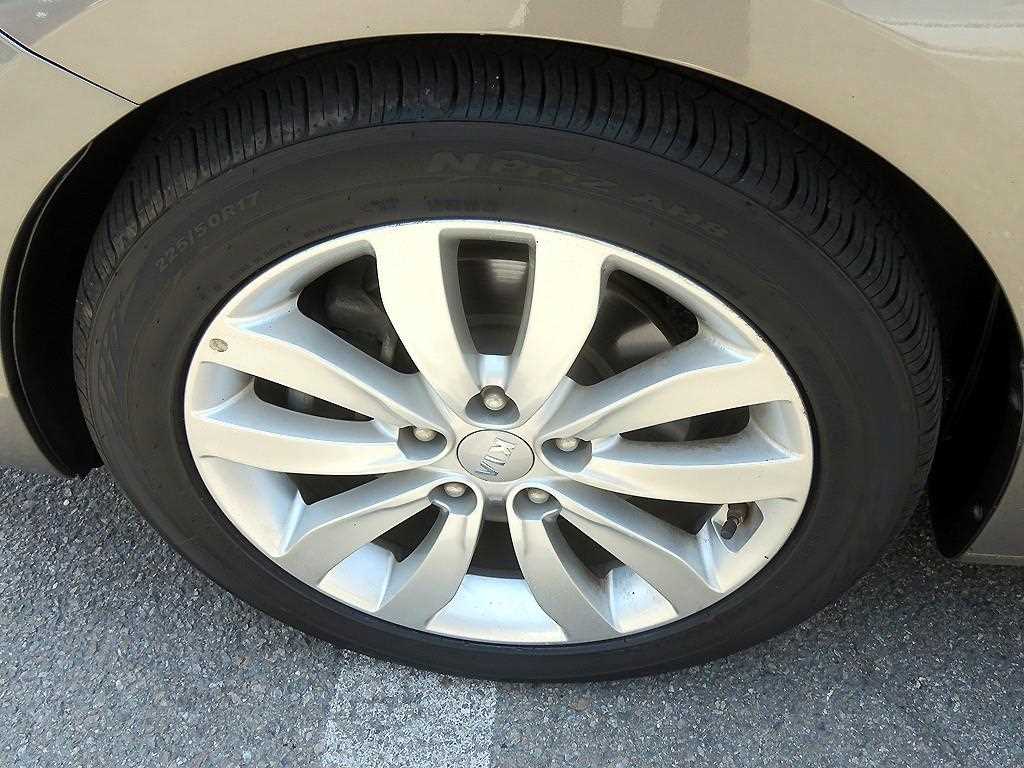 KIA Carens 2014 Gris - Importación desde Corea - HF Imports Iquique - Foto 19