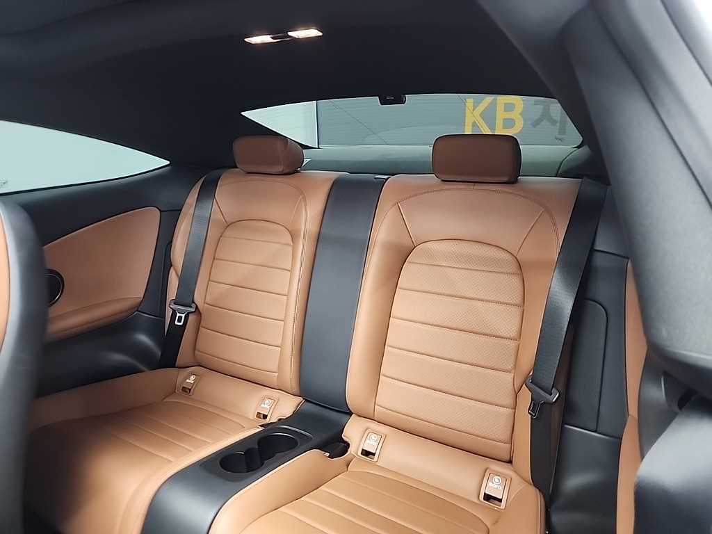 Mercedes Benz C Class - Vista 12